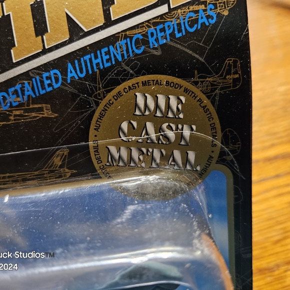 Maisto Tailwinds A-10 Thunderbolt II Series III Die Cast Metal 1999 VINTAGE - Picture 2 of 13